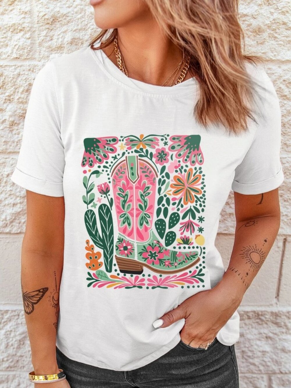 โจ Boutique Exclusive White Cowgirl Boot Paisley Graphic Tee